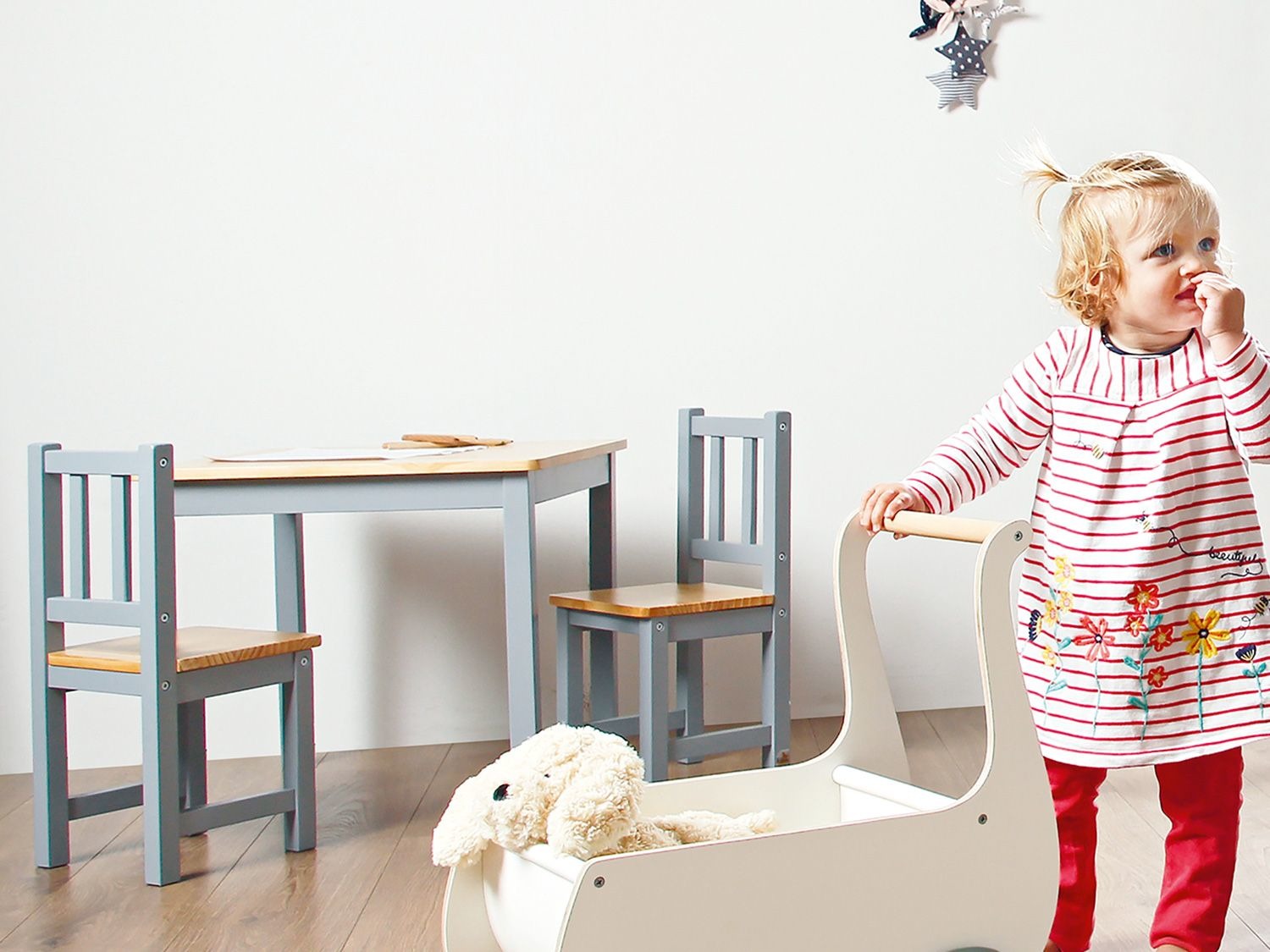 vertegenwoordiger Retoucheren Gesprekelijk Kindertafel met stoelen kopen? | LIDL