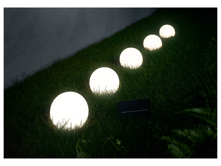 Ga naar volledige schermweergave: LIVARNO home Solar-vloerlampketting - afbeelding 20