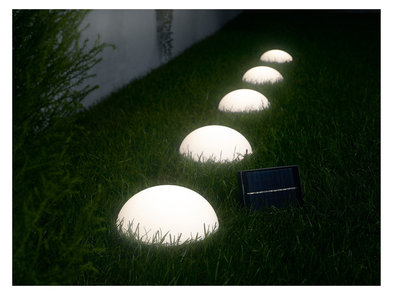 Ga naar volledige schermweergave: LIVARNO home Solar-vloerlampketting - afbeelding 7